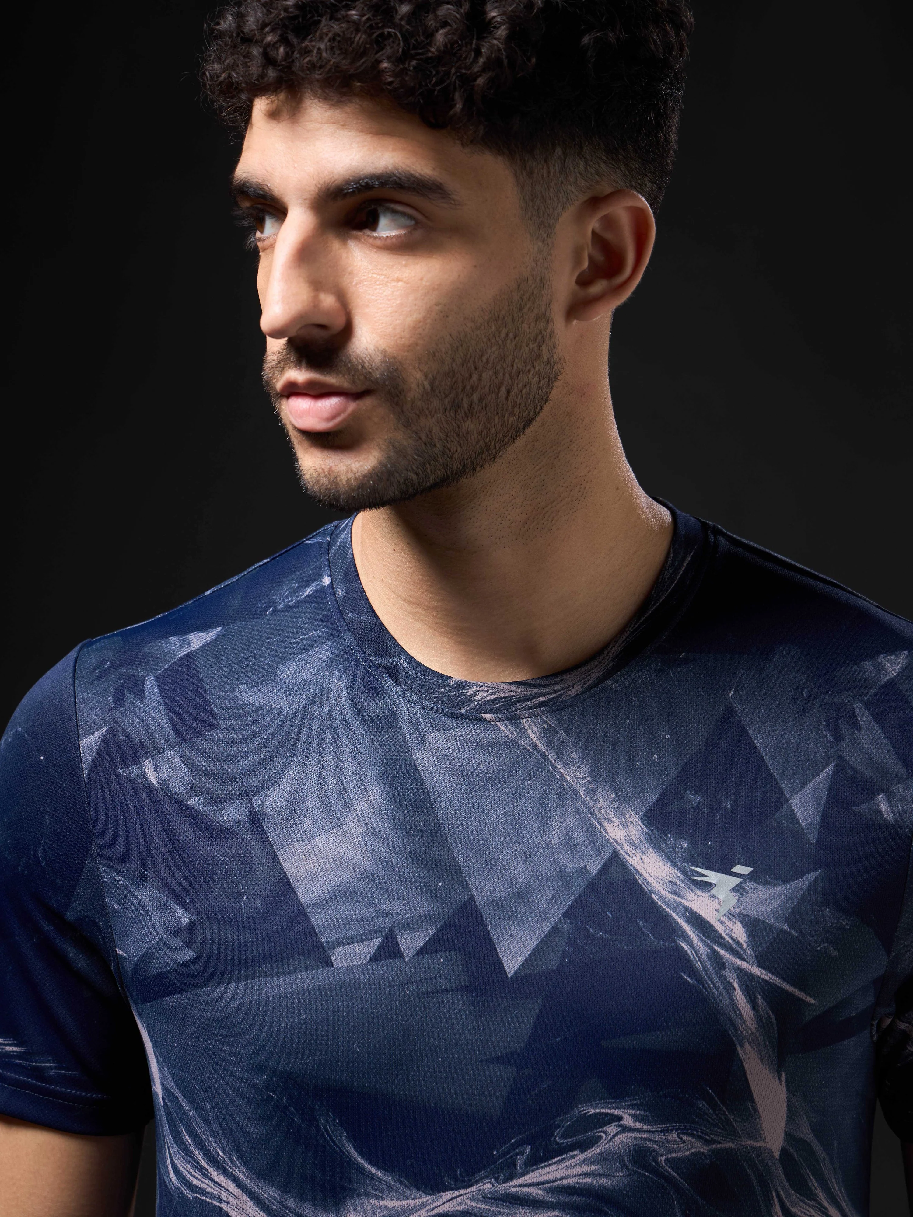 Men Abstract Print Slim Fit Crew Neck T-shirt with TECHNO COOL+ - Image 6