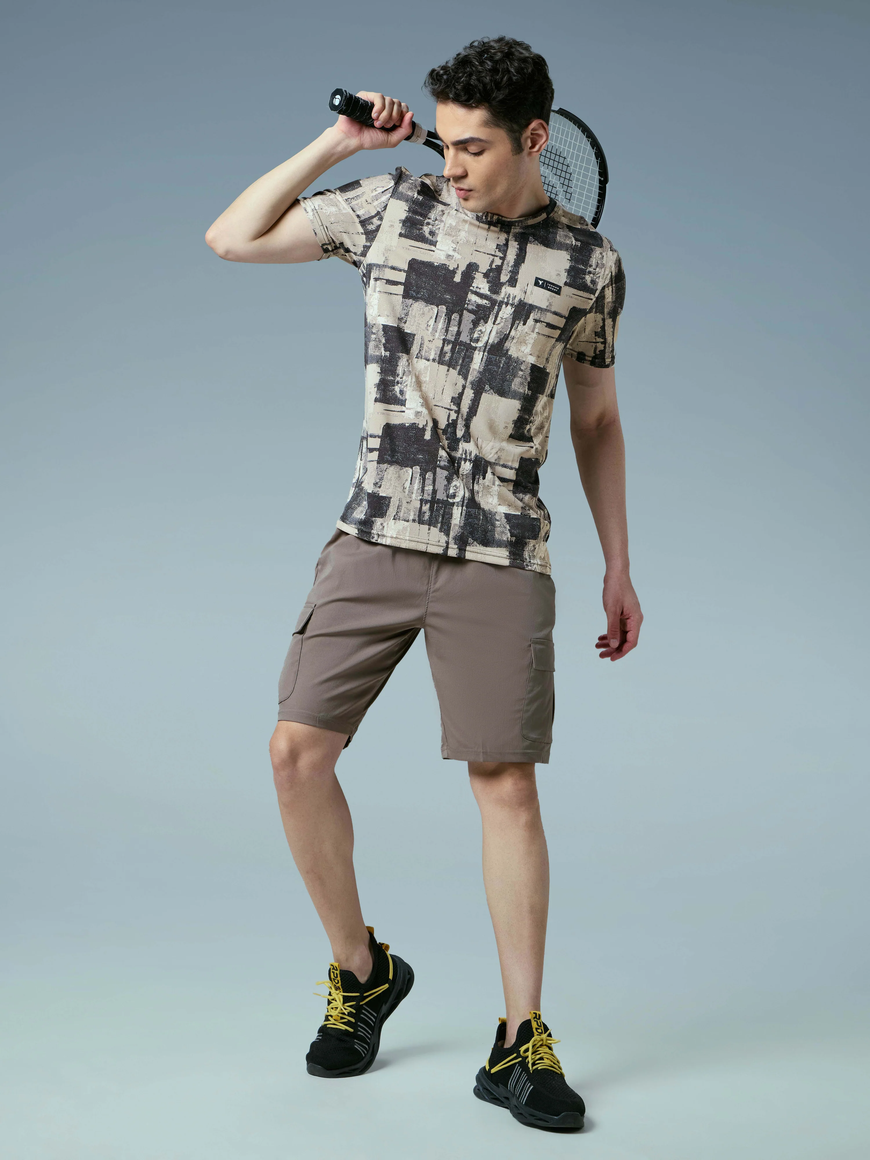 Men Abstract Print Slim Fit Crew Neck T-shirt with TECHNO COOL+ - Image 5