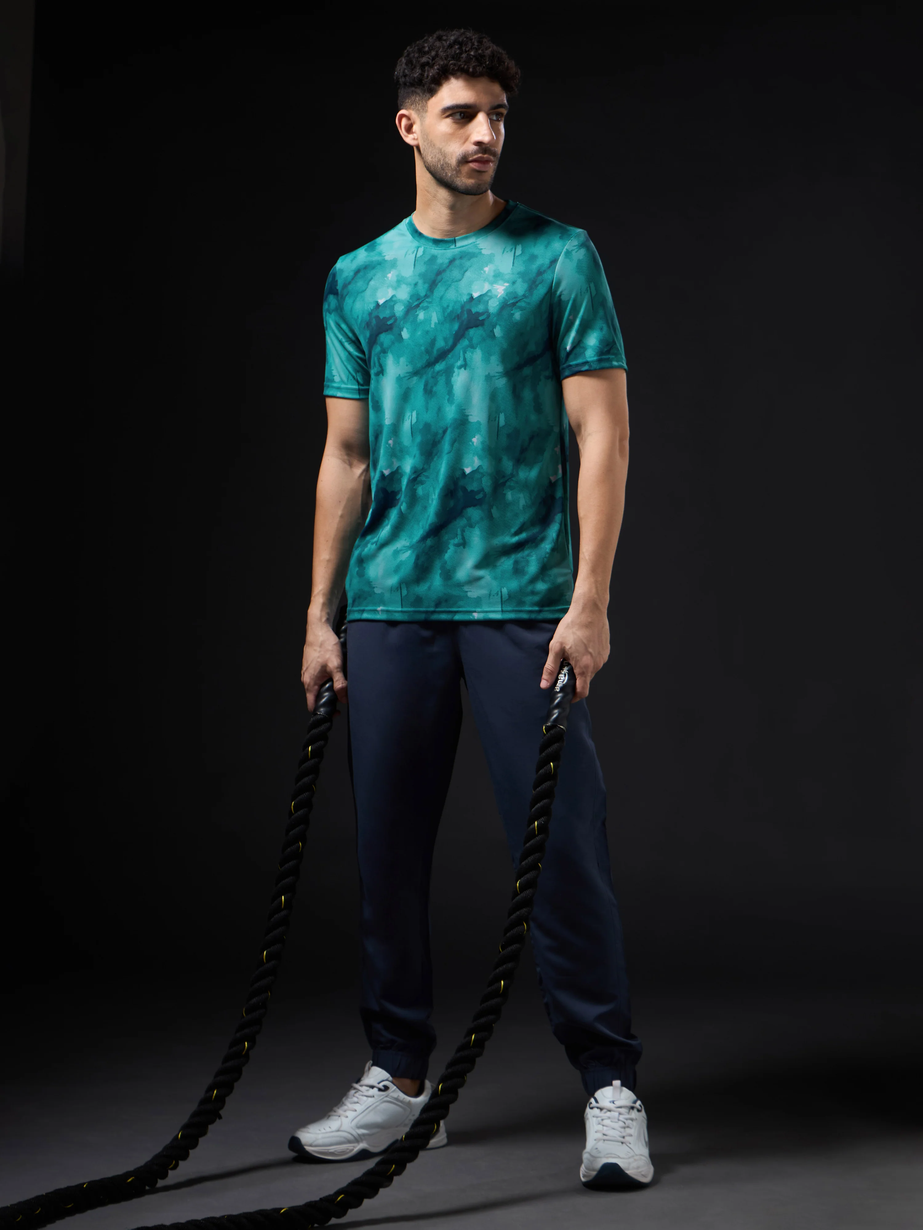 Men Abstract Print Slim Fit Crew Neck T-shirt with TECHNO COOL+ - Image 5