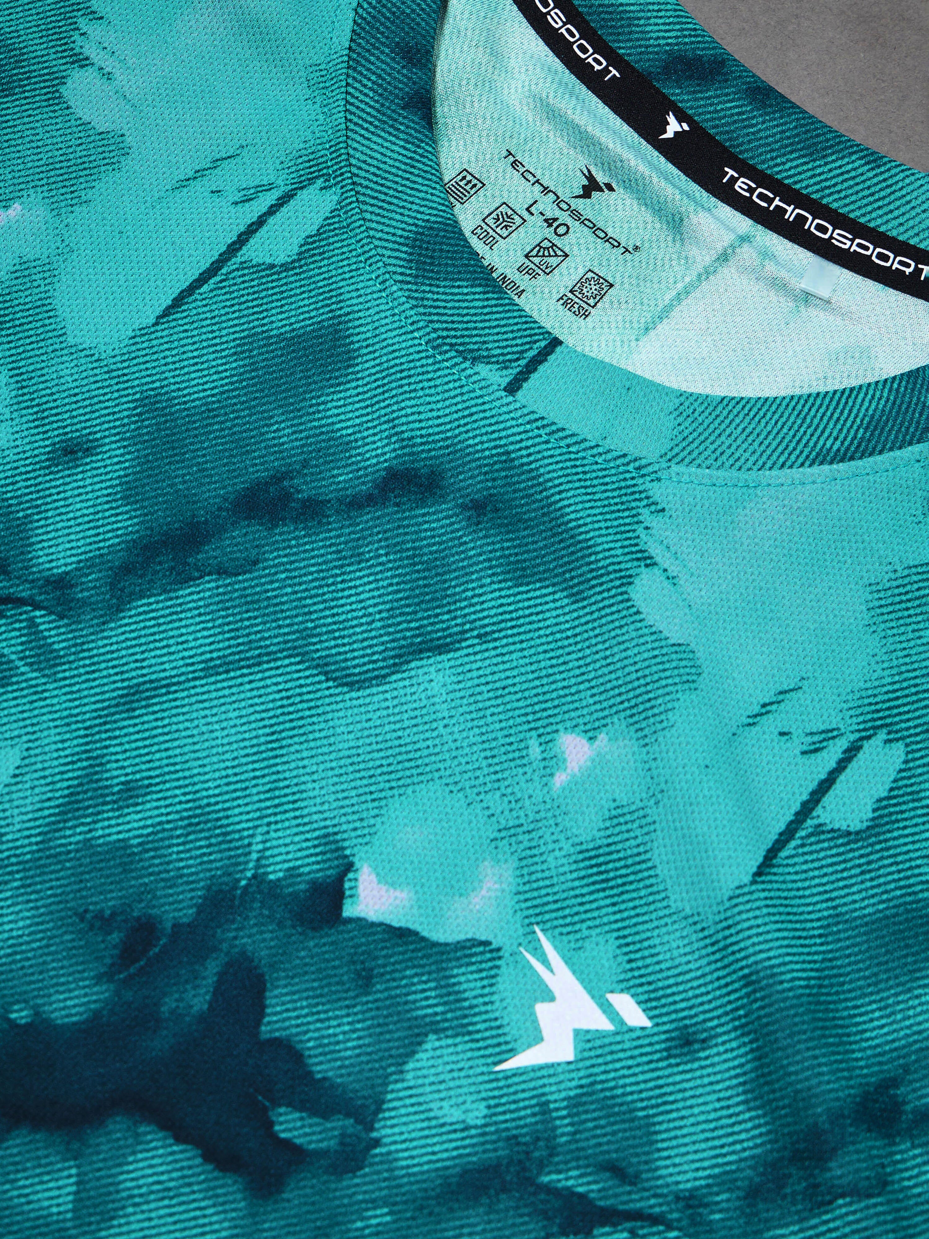 Men Abstract Print Slim Fit Crew Neck T-shirt with TECHNO COOL+ - Image 8