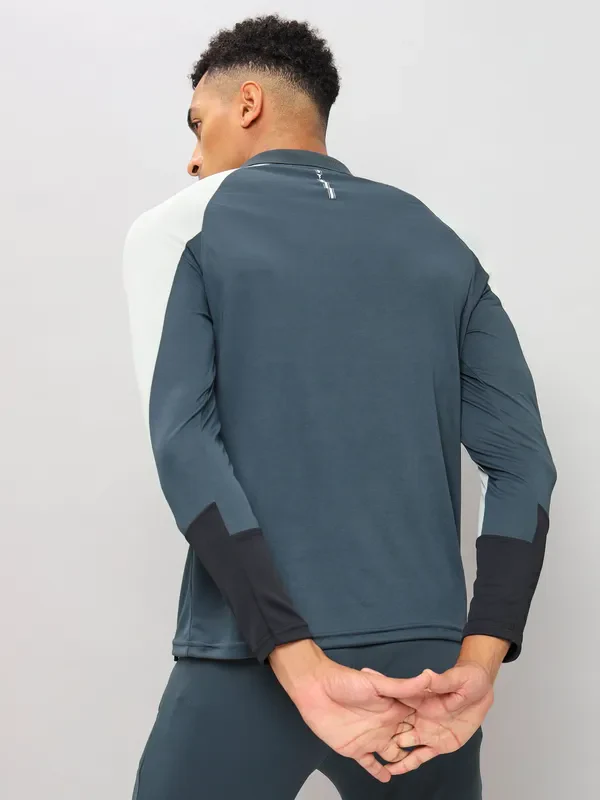 Men Colorblock Slim Fit Polo T-shirt with TECHNO COOL+ - Image 4