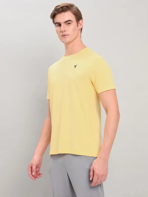 Men Solid Slim Fit Crew Neck T-shirt with TECHNO COOL+ - Image 3