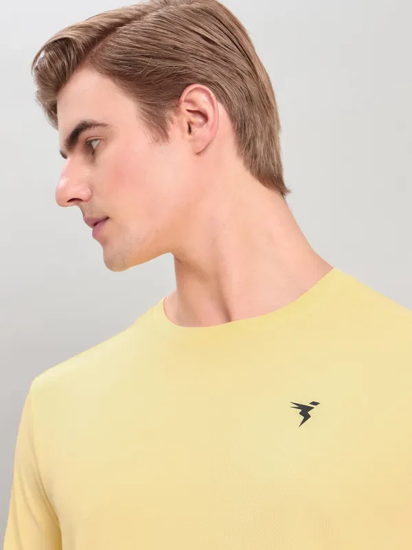 Men Solid Slim Fit Crew Neck T-shirt with TECHNO COOL+ - Image 7