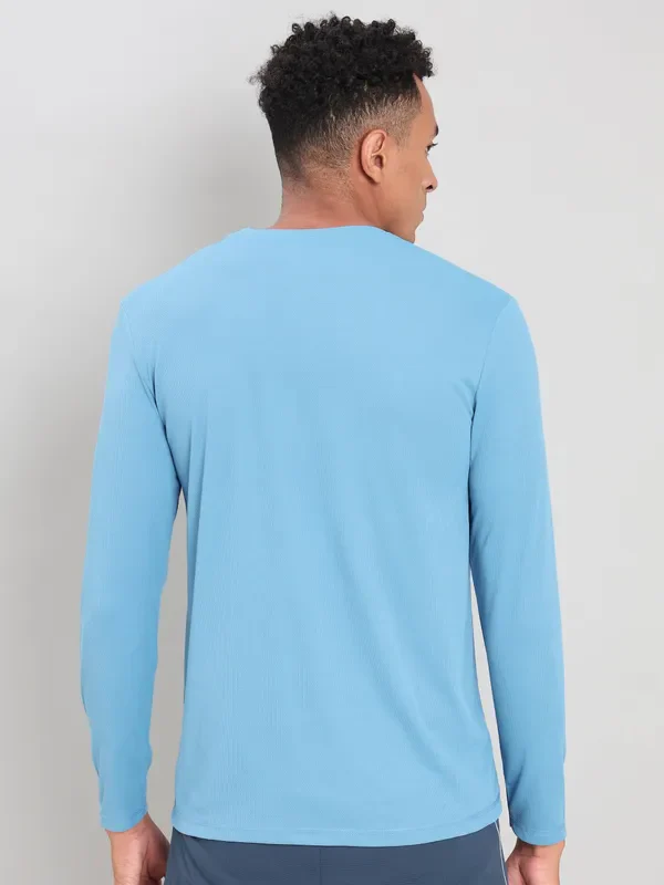 Men Solid Slim Fit Crew Neck T-shirt with TECHNO COOL+ - Image 3