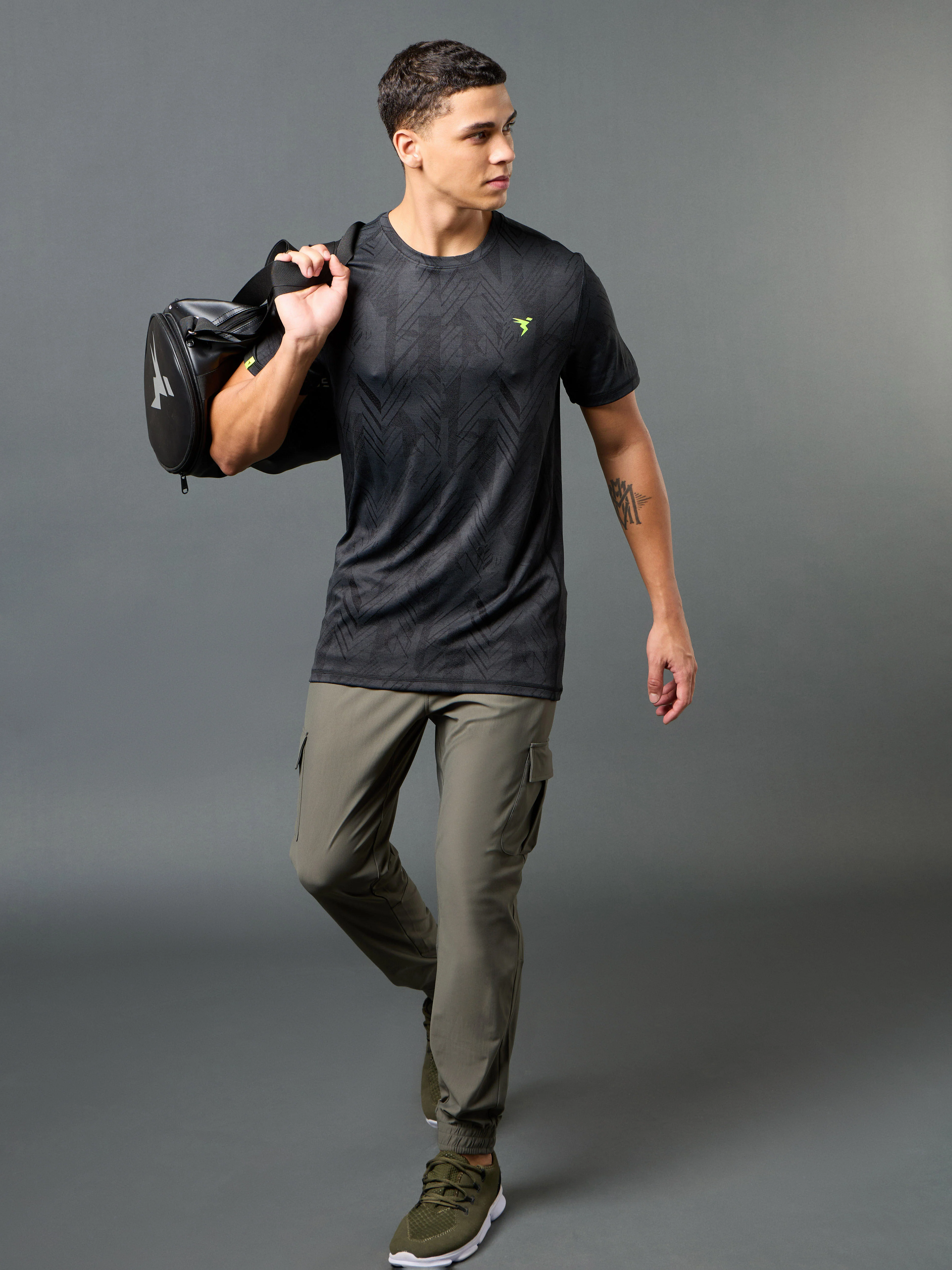Men Jacquard Slim Fit Crew Neck T-shirt with DOUBLE COOL - Image 5