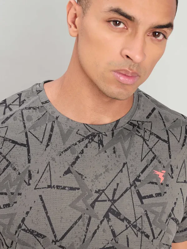 Men Jacquard Slim Fit Crew Neck T-shirt with DOUBLE COOL - Image 5