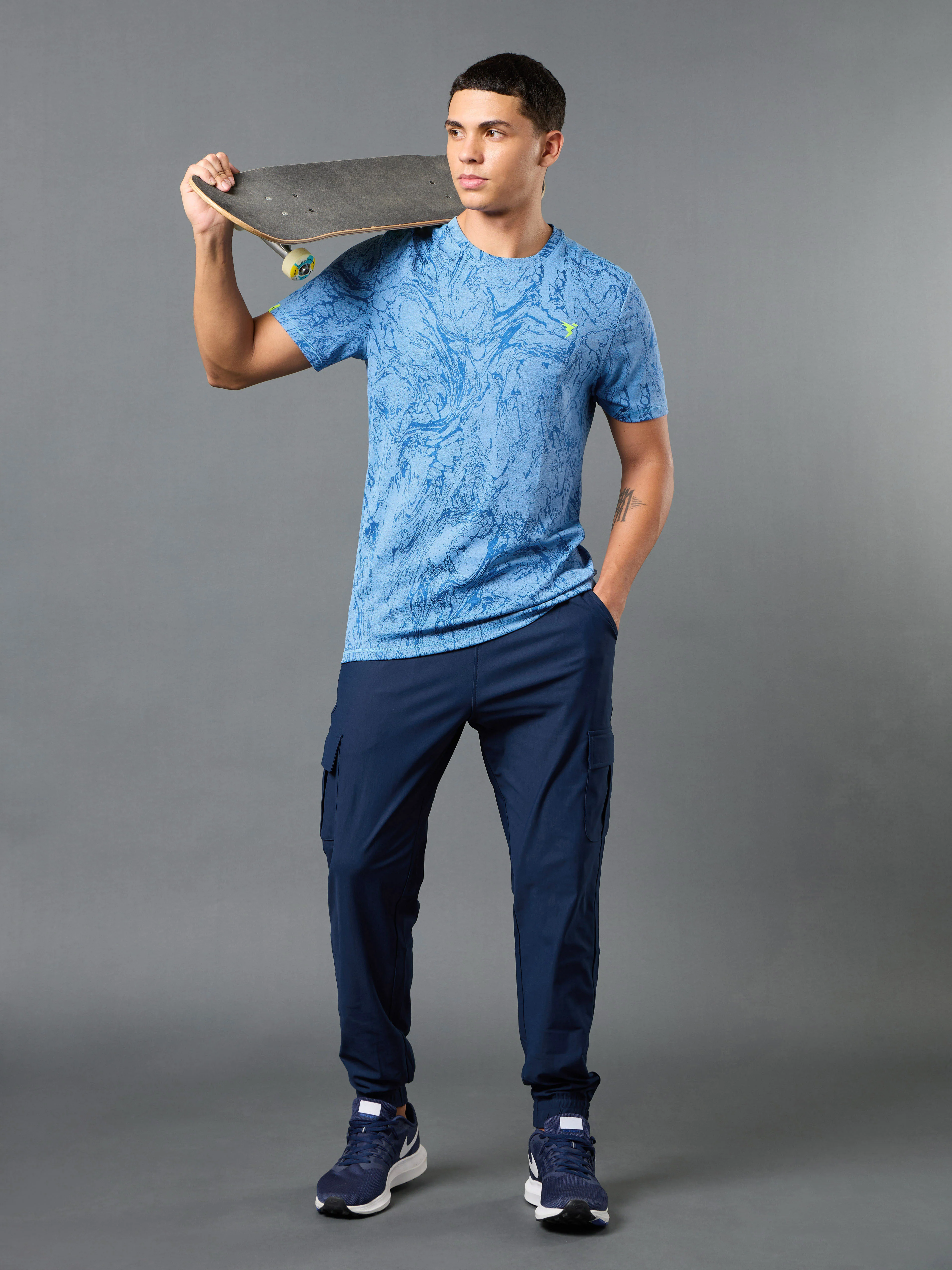 Men Jacquard Slim Fit Crew Neck T-shirt with DOUBLE COOL