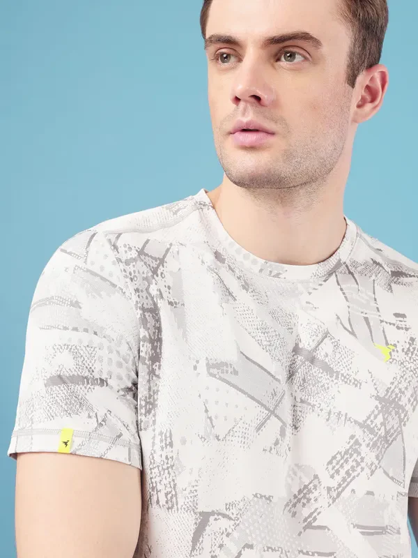 Men Jacquard Slim Fit Crew Neck T-shirt with DOUBLE COOL - Image 6