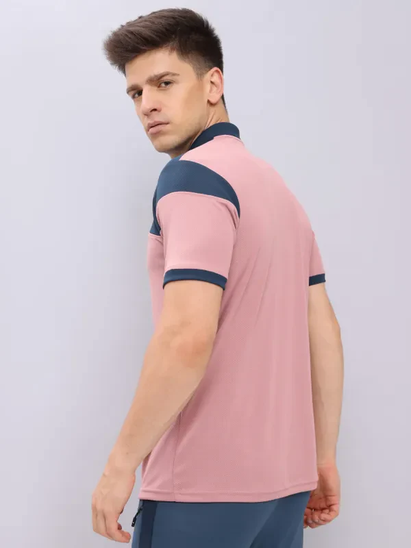 Men Colorblock Slim Fit Polo T-shirt with TECHNO DRY - Image 4