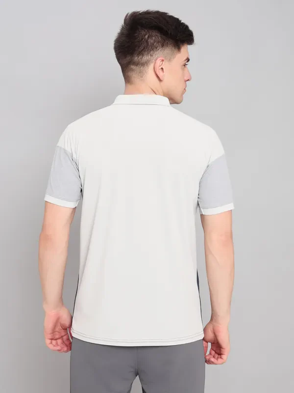 Men Colorblock Slim Fit Polo T-shirt with MATPIQ - Image 4
