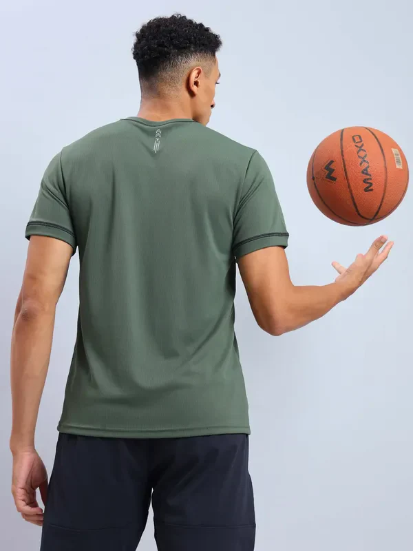 Men Solid Slim Fit V Neck T-shirt with TECHNO COOL+ - Image 3