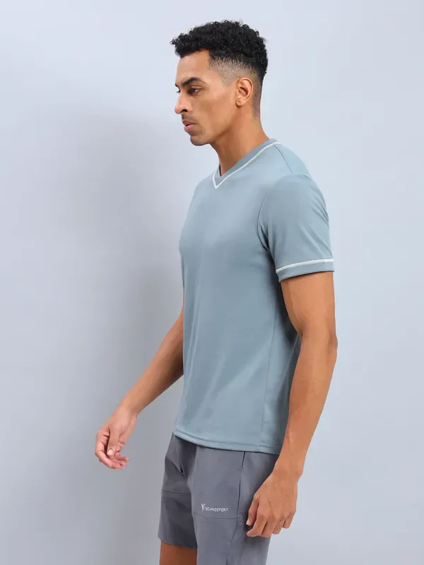 Men Solid Slim Fit V Neck T-shirt with TECHNO COOL+ - Image 4