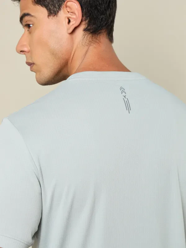 Men Printed Regular Fit Crew Neck T-shirt with TECHNO COOL+ - Image 6