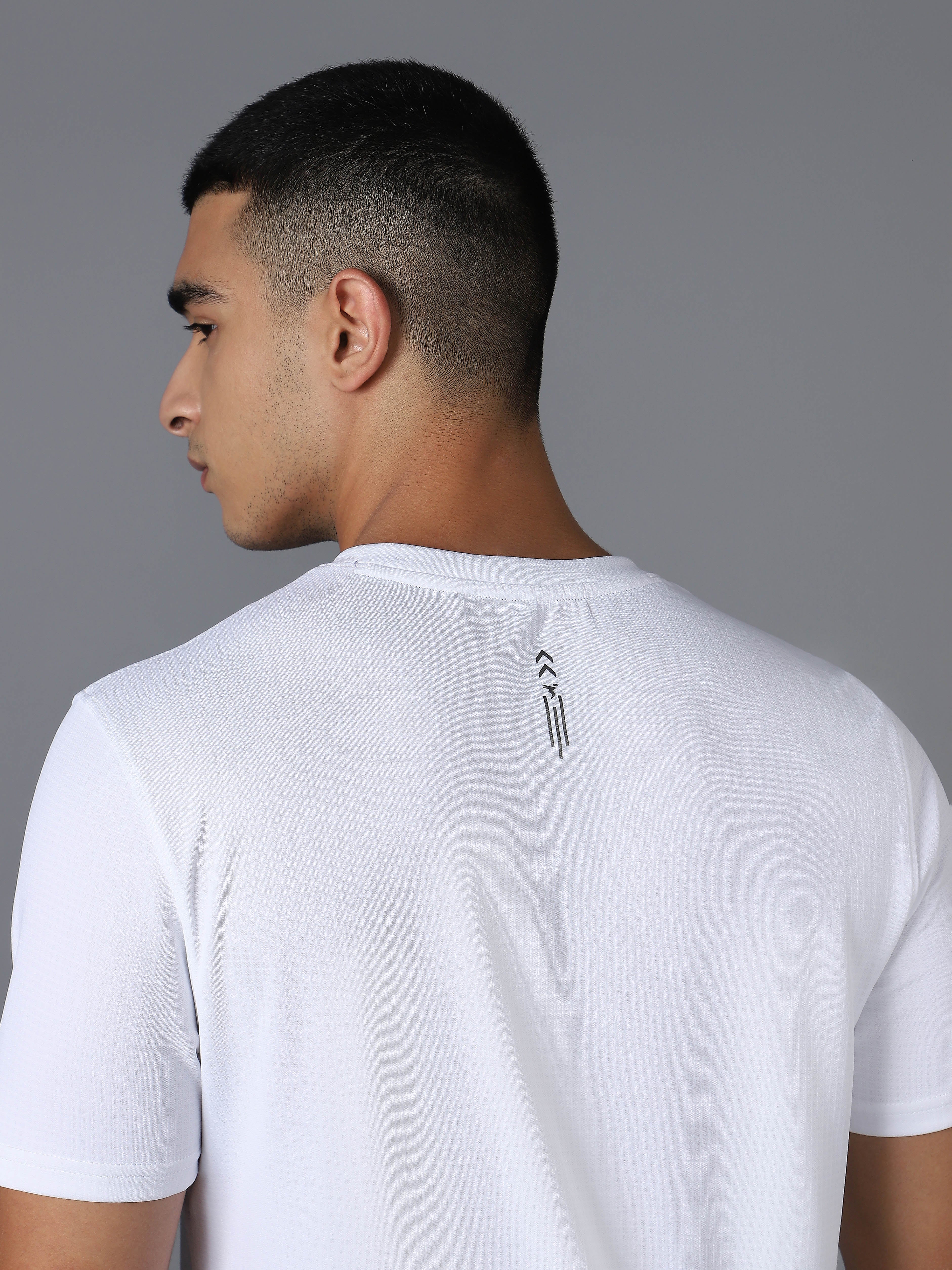 Men Printed Regular Fit Crew Neck T-shirt with TECHNO COOL+ - Image 8