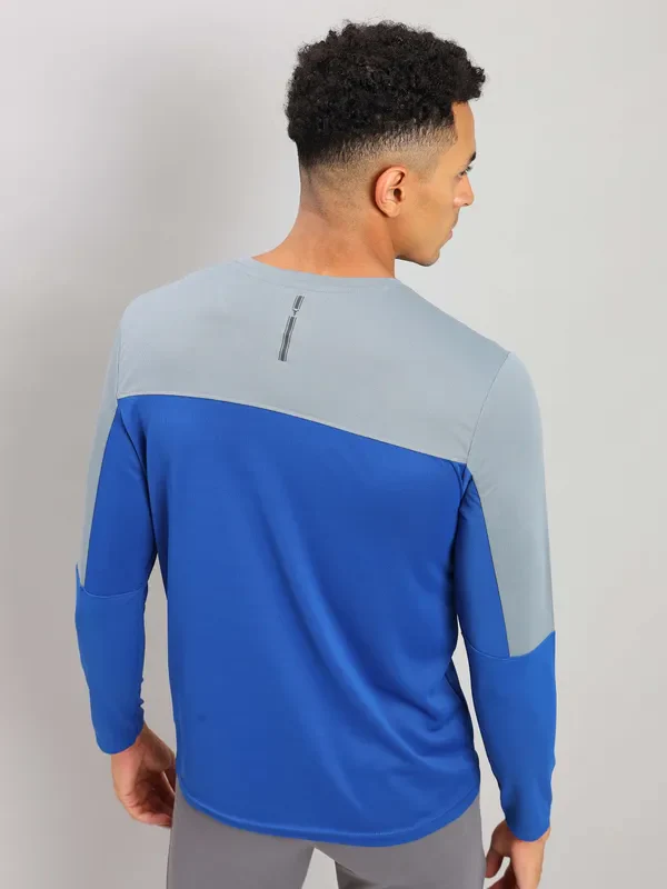Men Colorblock Slim Fit Crew Neck T-shirt with TECHNO COOL+ - Image 4