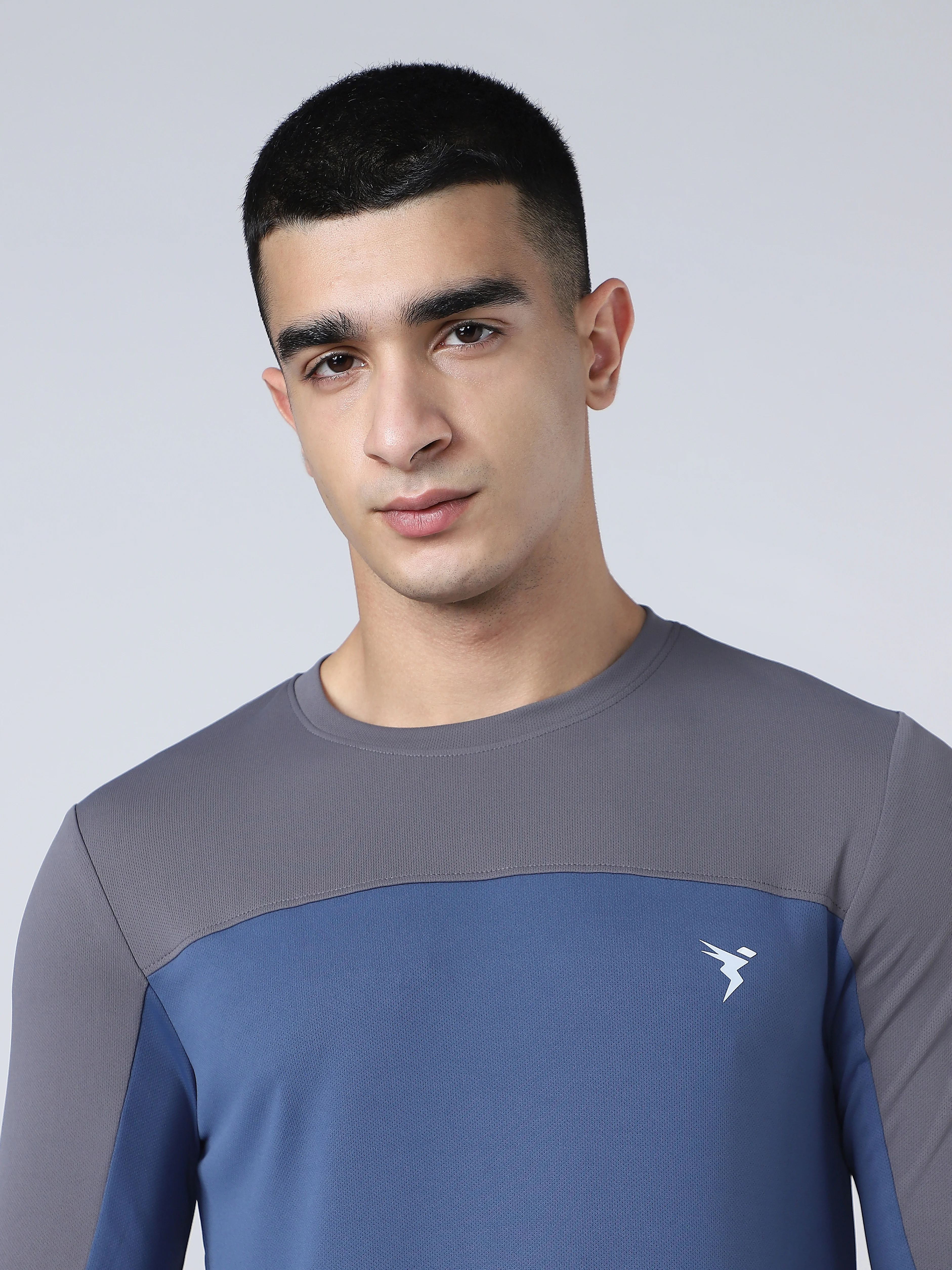 Men Colorblock Slim Fit Crew Neck T-shirt with TECHNO COOL+ - Image 7