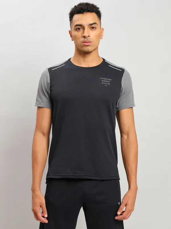 Men Solid Slim Fit Crew Neck T-shirt with ELASTO PLUS