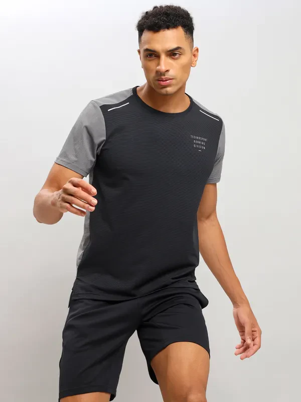 Men Solid Slim Fit Crew Neck T-shirt with ELASTO PLUS - Image 7