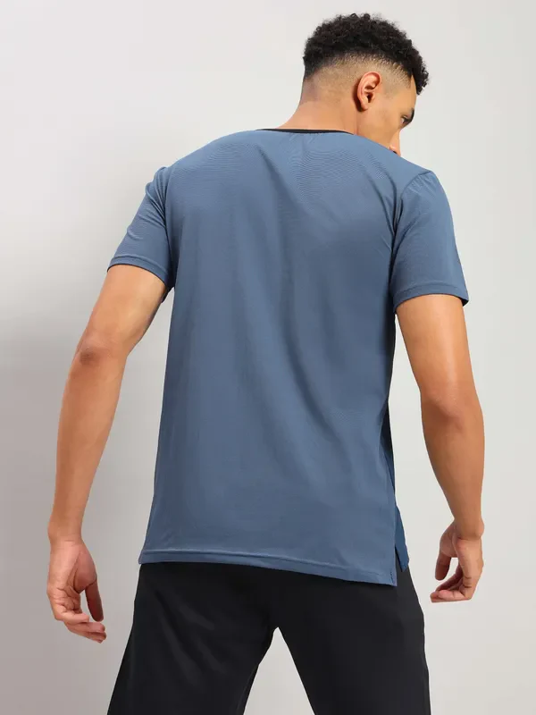 Men Solid Slim Fit Crew Neck T-shirt with ELASTO PLUS - Image 3