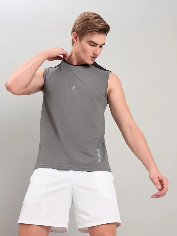 Men Solid Slim Fit Crew Neck Innerwear Vest with ELASTO LITE - Image 2