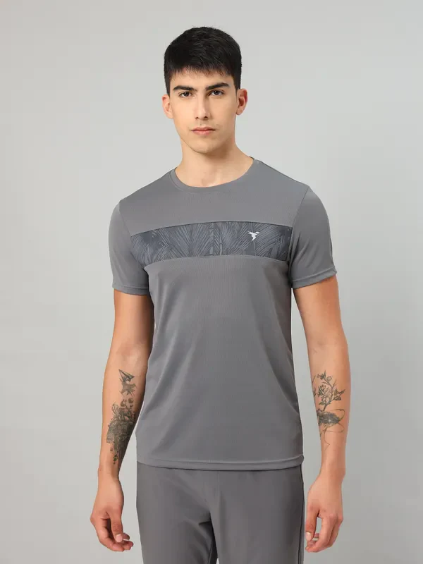 Men Printed Slim Fit Crew Neck T-shirt with TECHNO COOL+ - Image 2