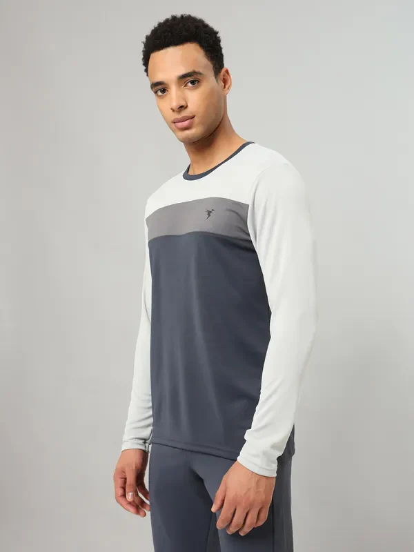 Men Colorblock Slim Fit Crew Neck T-shirt with MATPIQ - Image 5