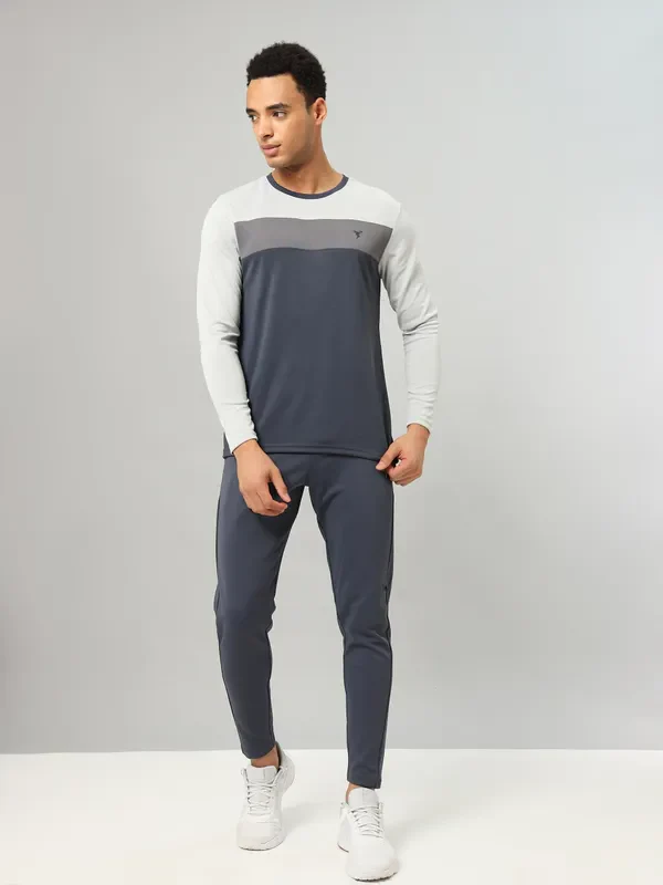 Men Colorblock Slim Fit Crew Neck T-shirt with MATPIQ - Image 8