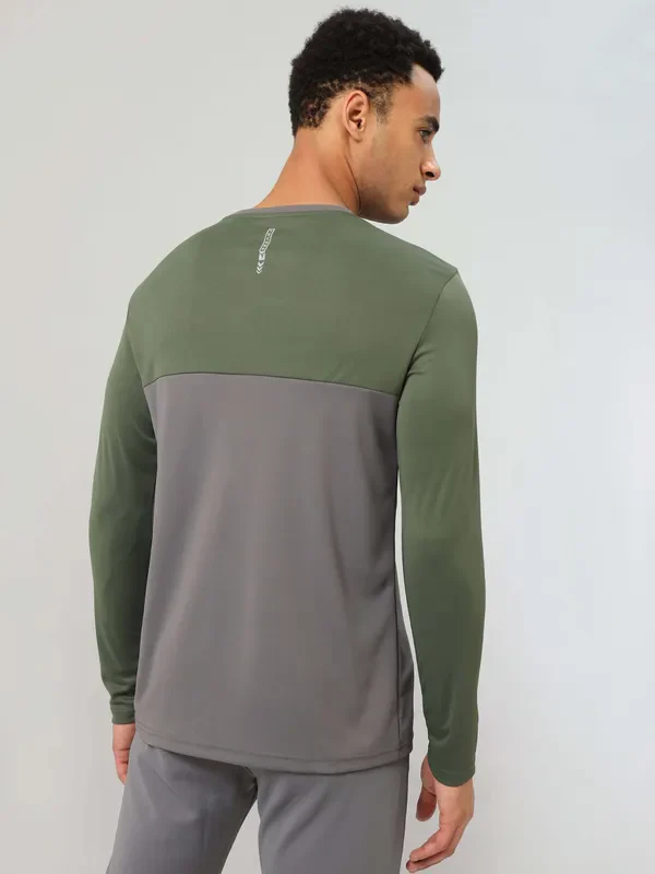 Men Colorblock Slim Fit Crew Neck T-shirt with MATPIQ - Image 3