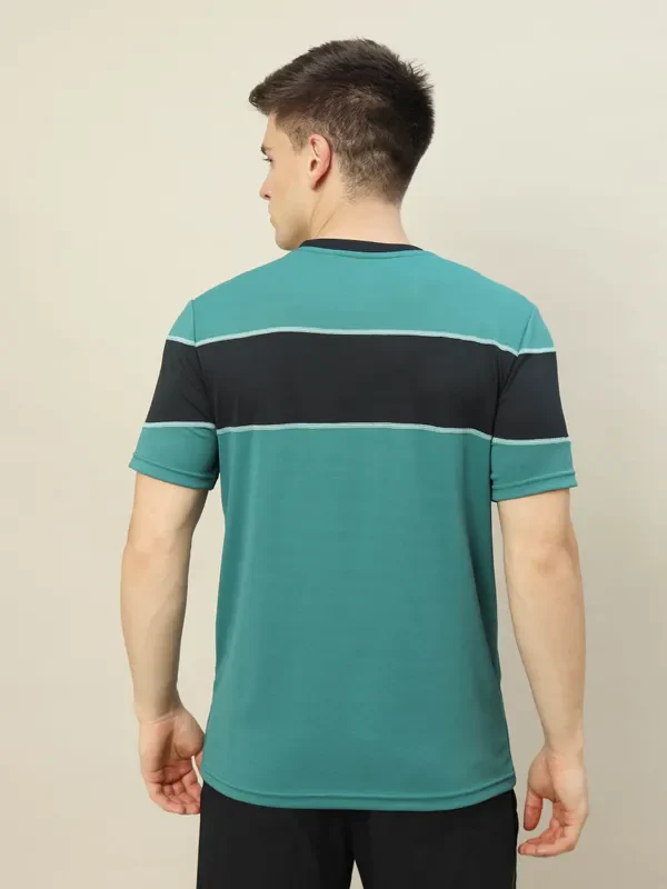 Men Colorblock Slim Fit Crew Neck T-shirt with TECHNO COOL+ - Image 4