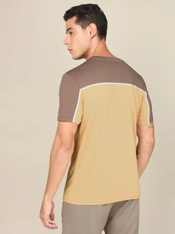 Men Colorblock Slim Fit Crew Neck T-shirt with TECHNO COOL+ - Image 2
