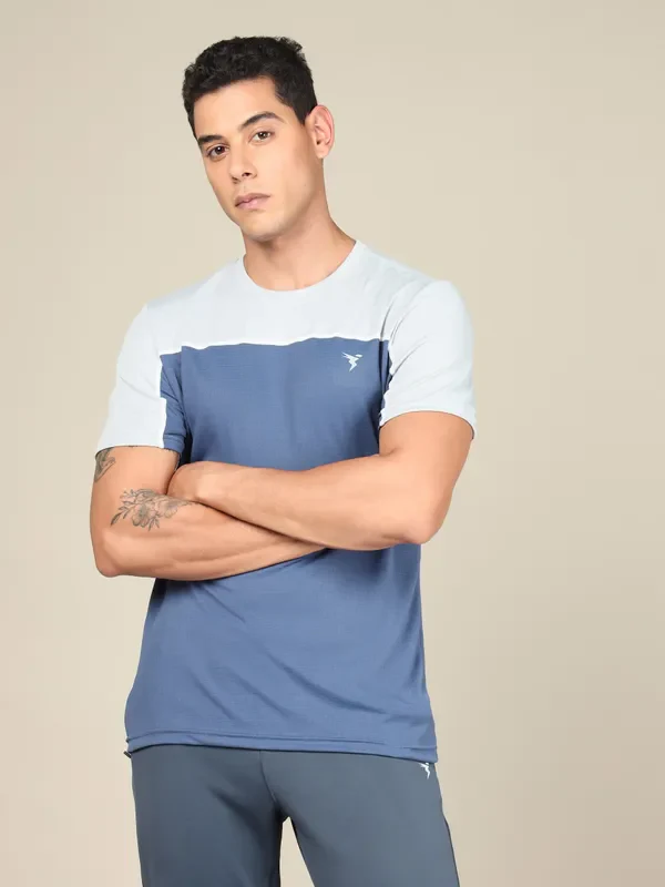 Men Colorblock Slim Fit Crew Neck T-shirt with TECHNO COOL+ - Image 5