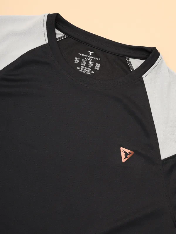 Men Colorblock Slim Fit Crew Neck T-shirt with TECHNO COOL+ - Image 7
