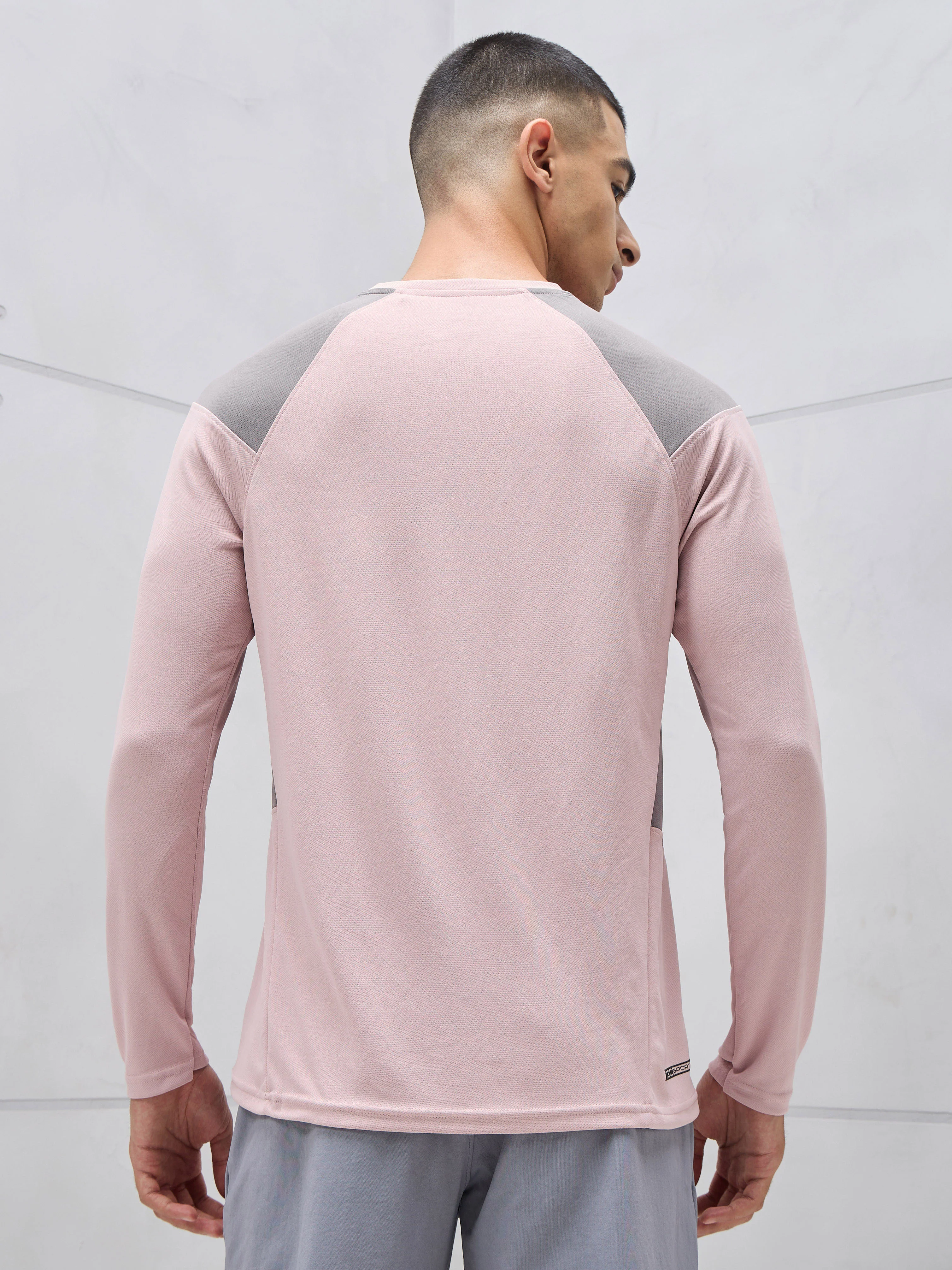 Men Colorblock Slim Fit Crew Neck T-shirt with TECHNO COOL+ - Image 2