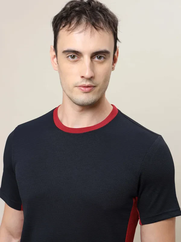 Men Colorblock Slim Fit Crew Neck T-shirt with TECHNO COOL+ - Image 6