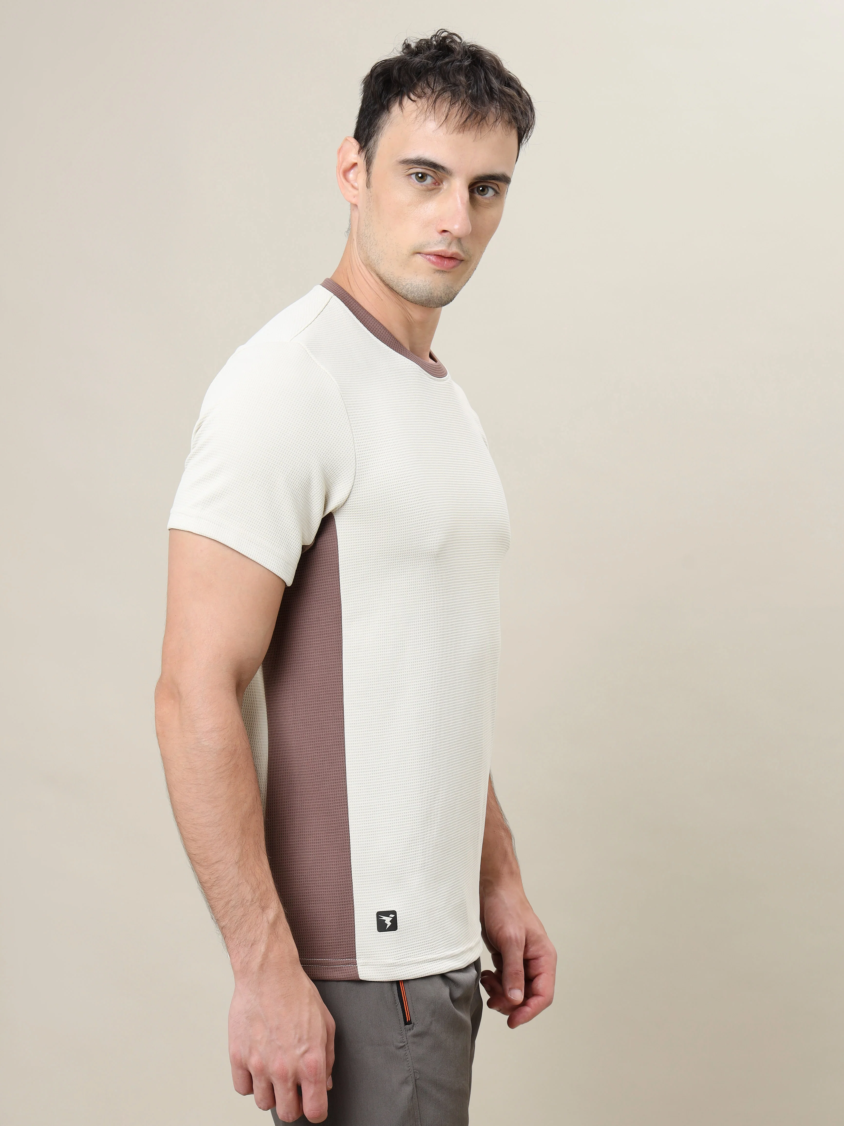 Men Colorblock Slim Fit Crew Neck T-shirt with TECHNO COOL+ - Image 3