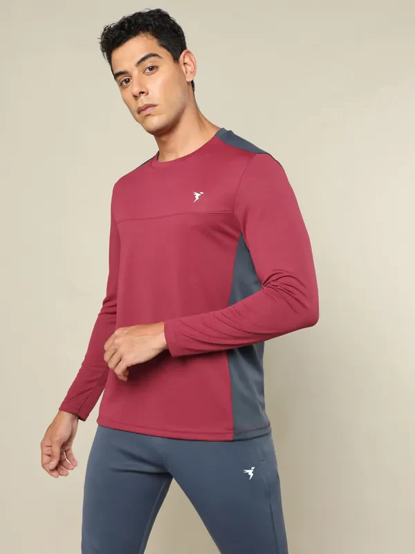 Men Colorblock Slim Fit Crew Neck T-shirt with TECHNO COOL+