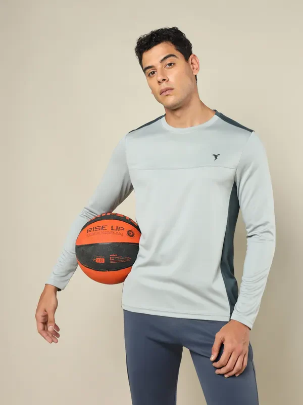 Men Colorblock Slim Fit Crew Neck T-shirt with TECHNO COOL+ - Image 2