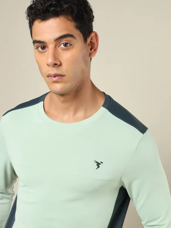 Men Colorblock Slim Fit Crew Neck T-shirt with TECHNO COOL+ - Image 6