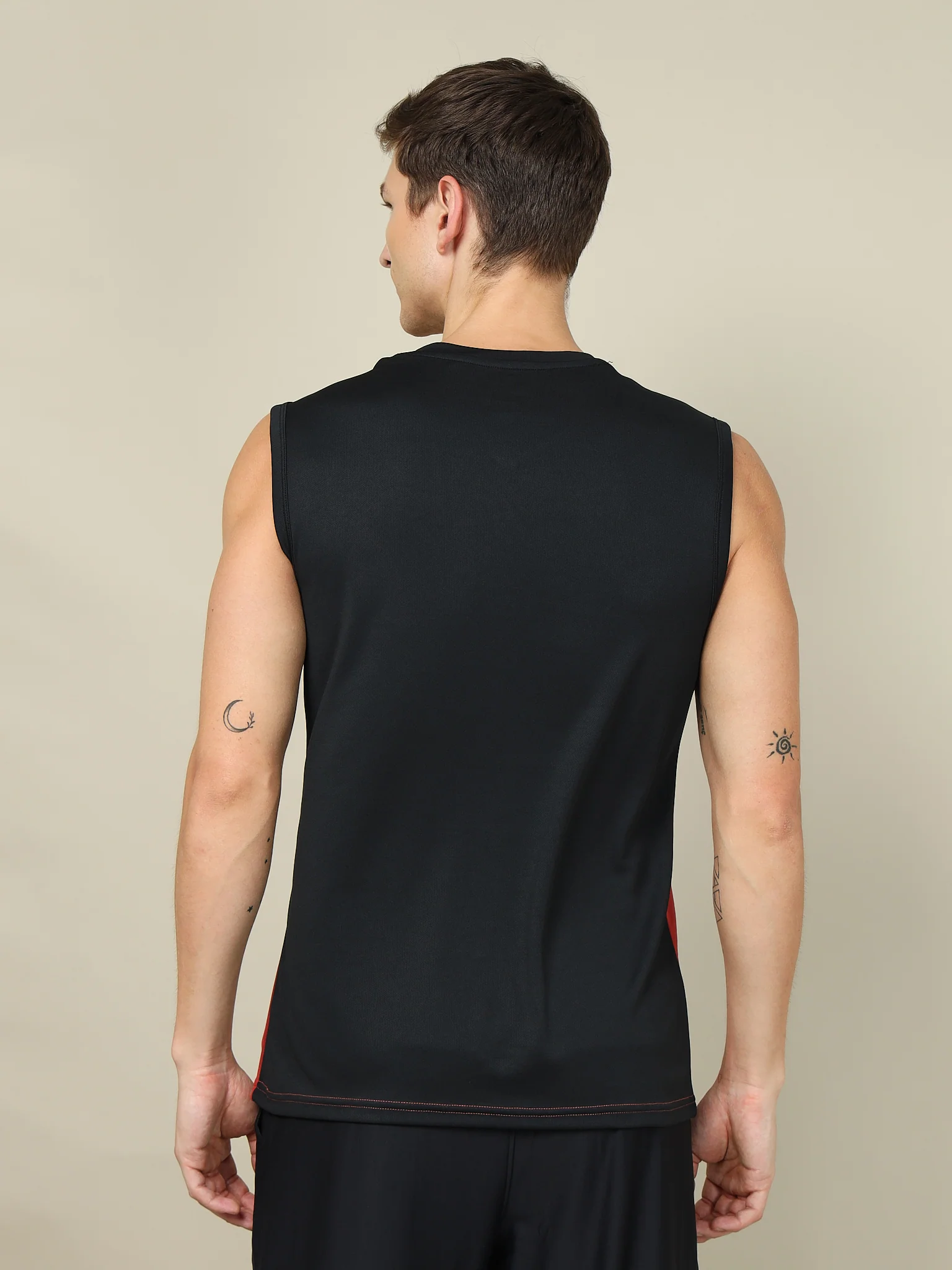 Men Solid Slim Fit V Neck Sleeveless T-shirt with TECHNO COOL + - Image 3