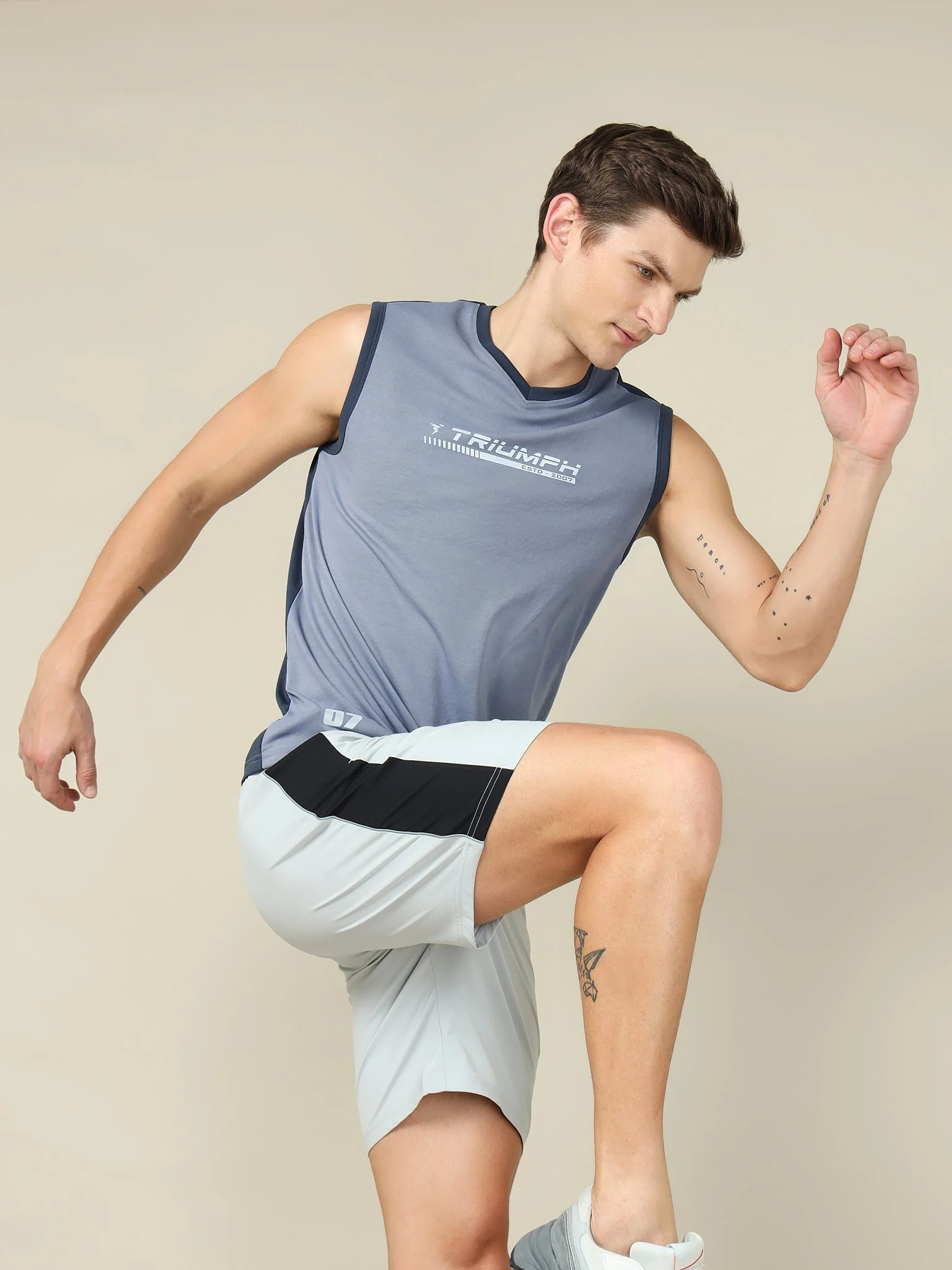 Men Solid Slim Fit V Neck Sleeveless T-shirt with TECHNO COOL + - Image 2