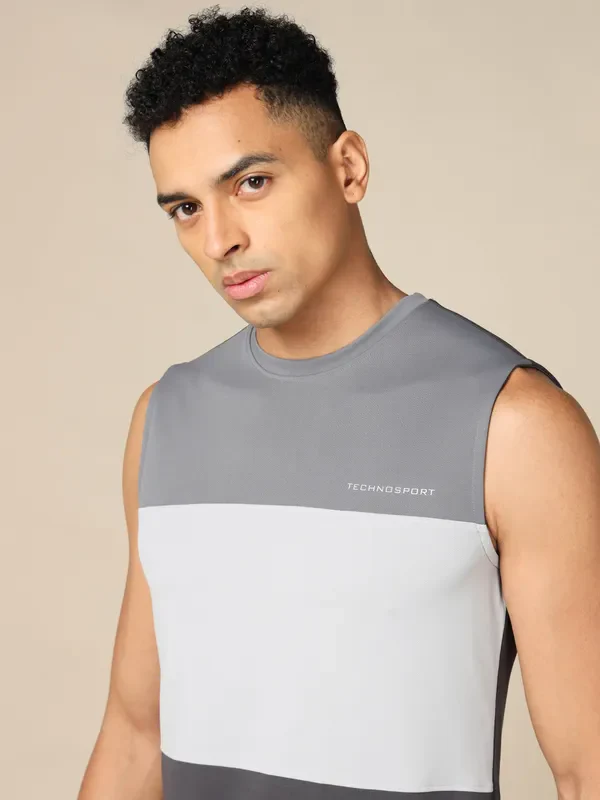 Men Colorblock Slim Fit Crew Neck Innerwear Vest with TECHNO COOL+ - Image 6