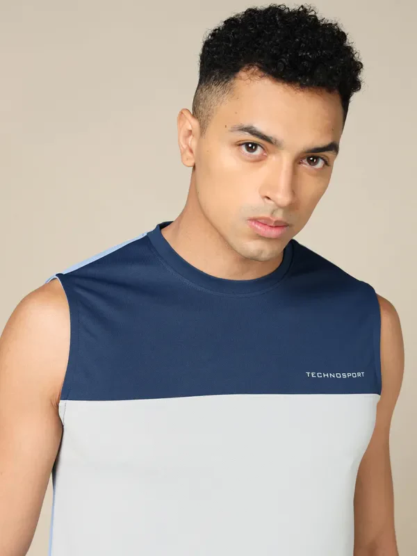Men Colorblock Slim Fit Crew Neck Innerwear Vest with TECHNO COOL+ - Image 6