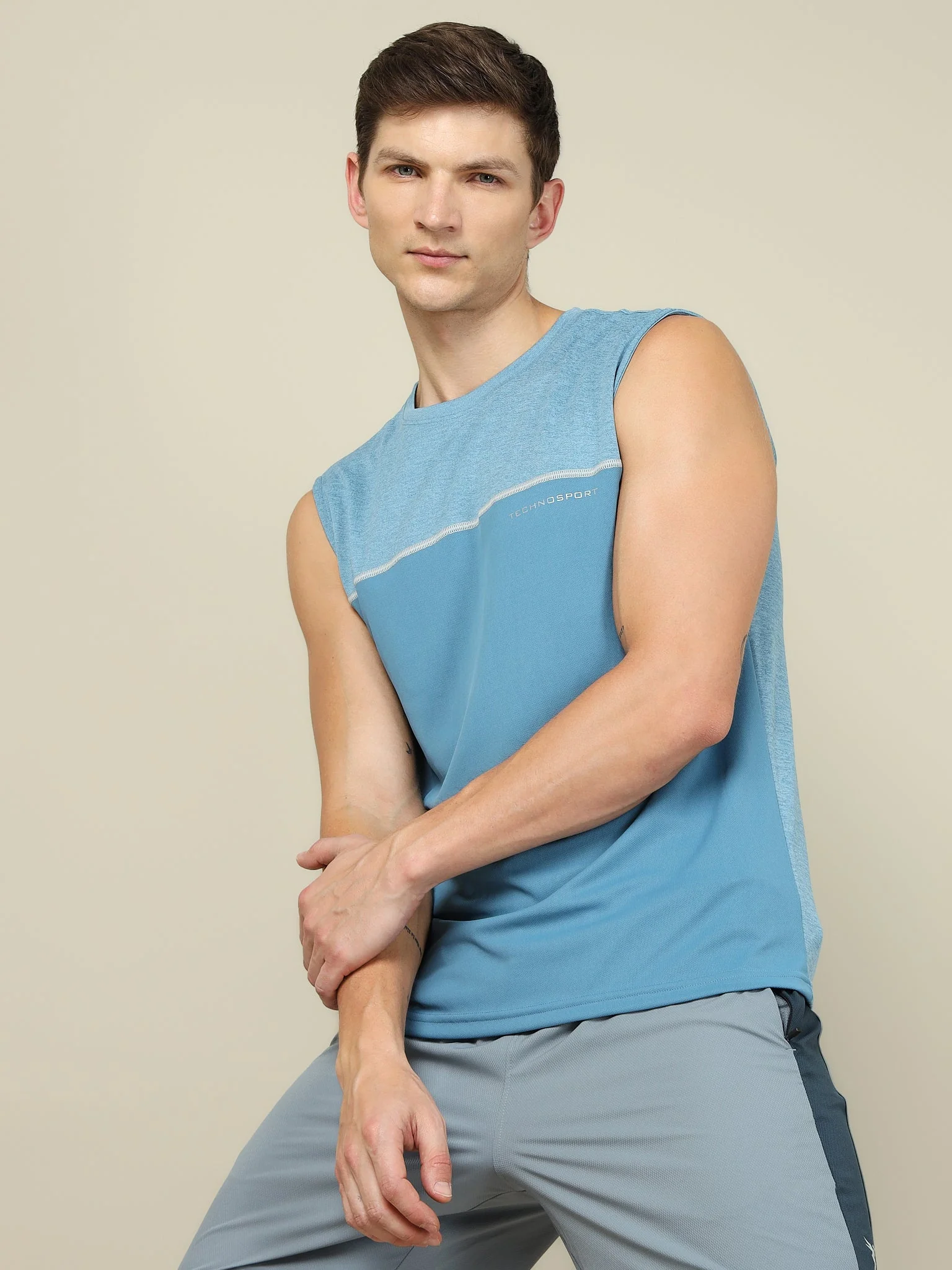 Men Colorblock Slim Fit Crew Neck Innerwear Vest with TECHNO COOL+ - Image 5