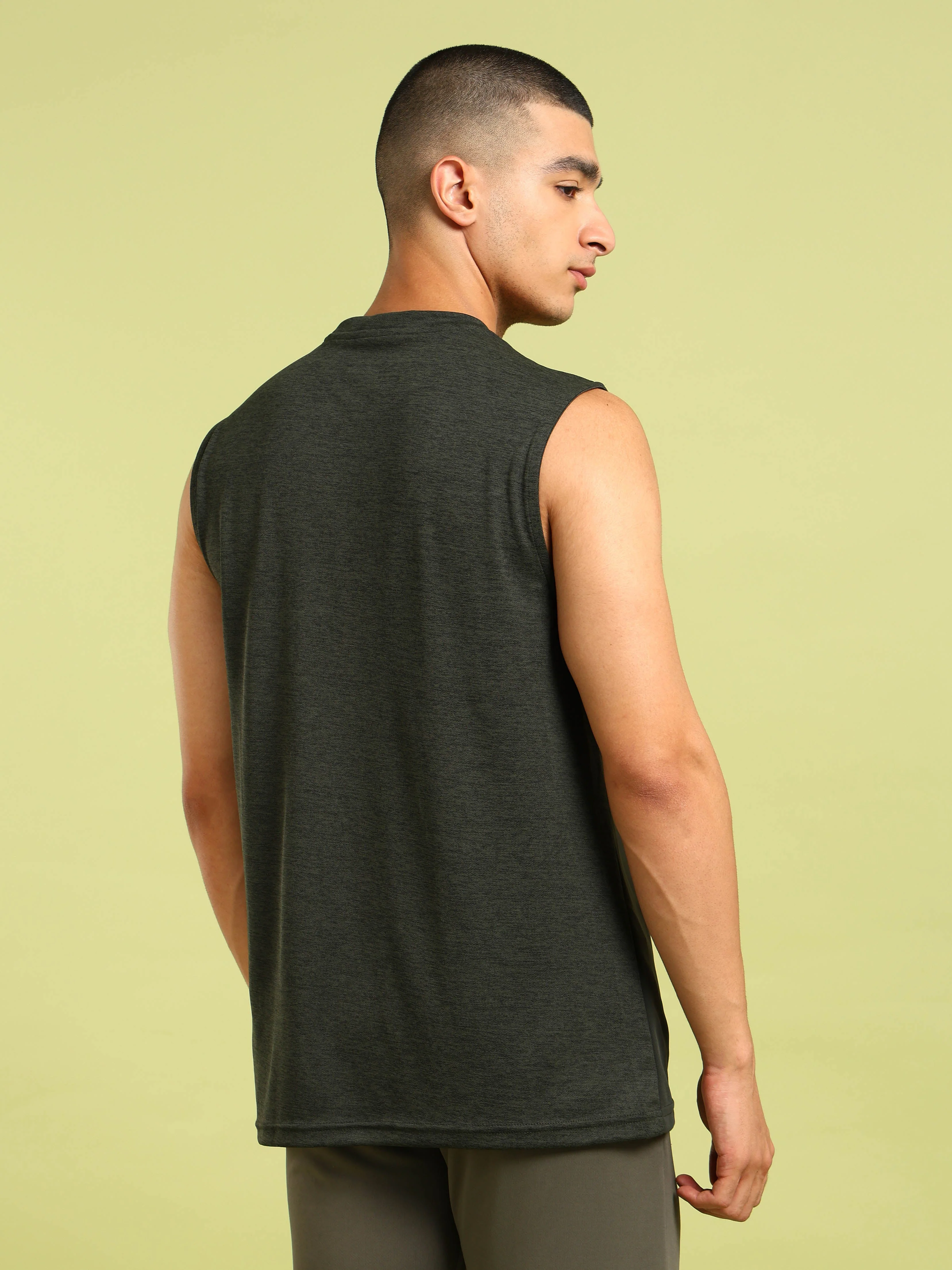 Men Colorblock Slim Fit Crew Neck Innerwear Vest with TECHNO COOL+ - Image 3