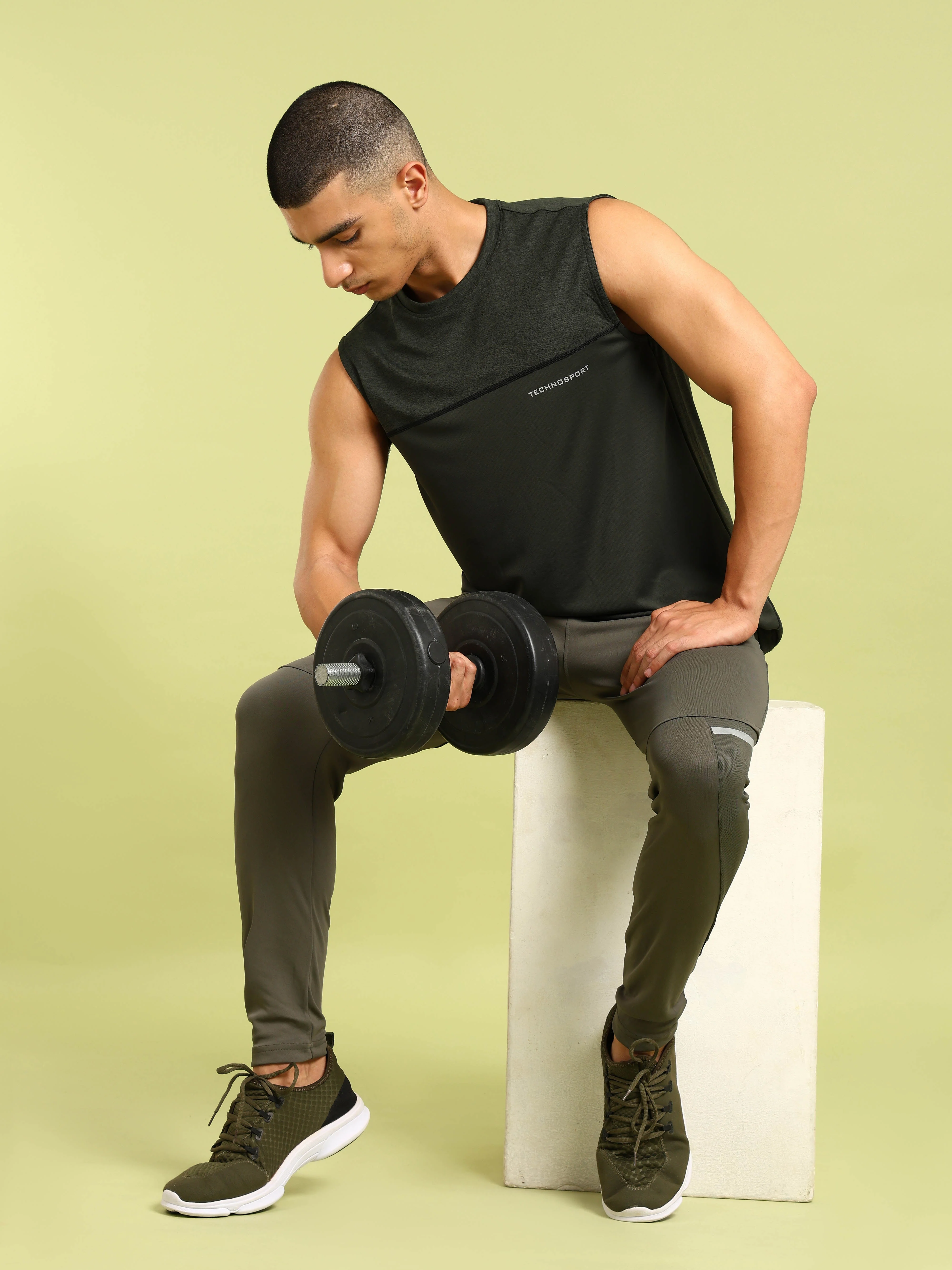 Men Colorblock Slim Fit Crew Neck Innerwear Vest with TECHNO COOL+ - Image 5