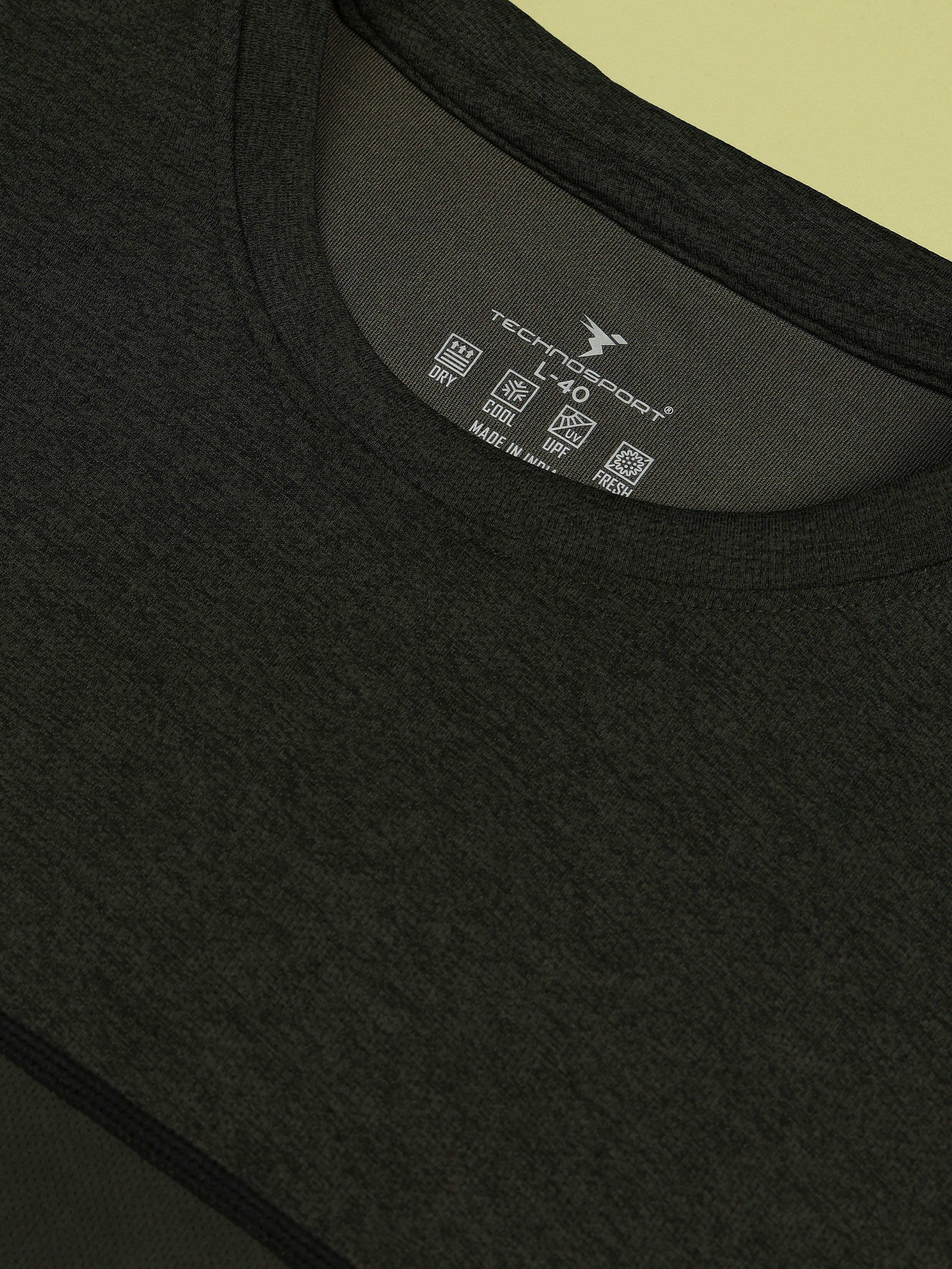 Men Colorblock Slim Fit Crew Neck Innerwear Vest with TECHNO COOL+ - Image 7