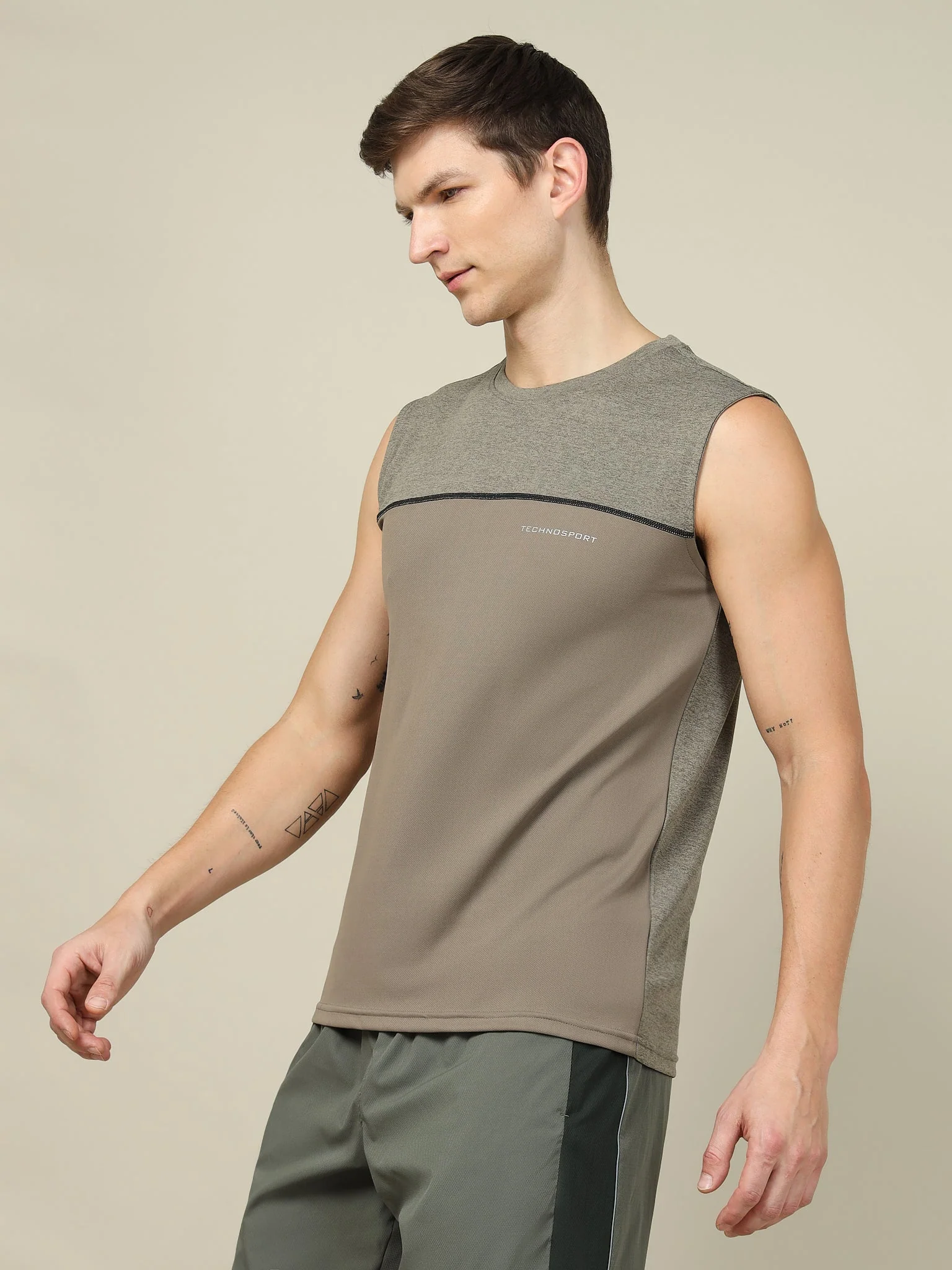 Men Colorblock Slim Fit Crew Neck Innerwear Vest with TECHNO COOL+ - Image 3