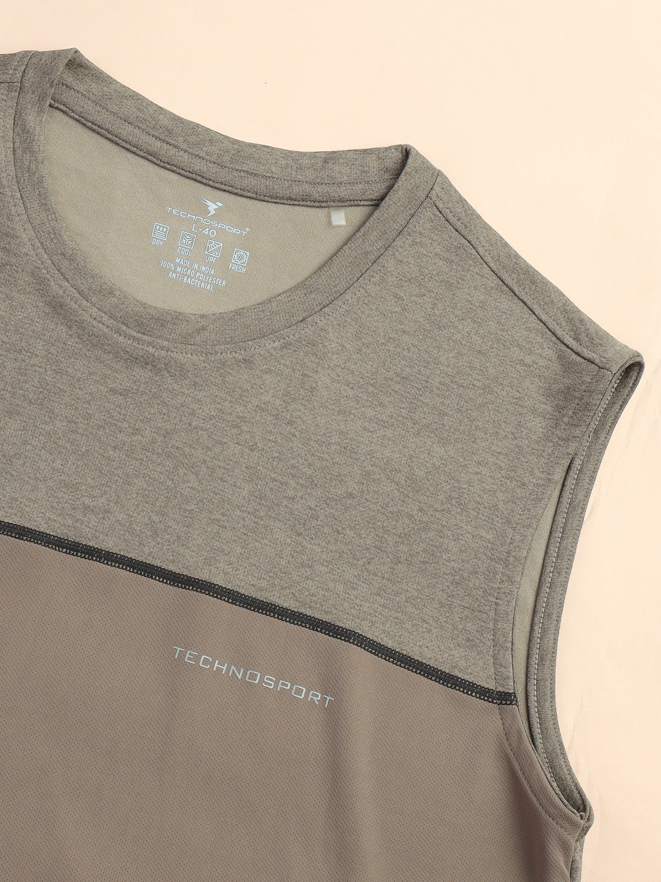 Men Colorblock Slim Fit Crew Neck Innerwear Vest with TECHNO COOL+ - Image 7