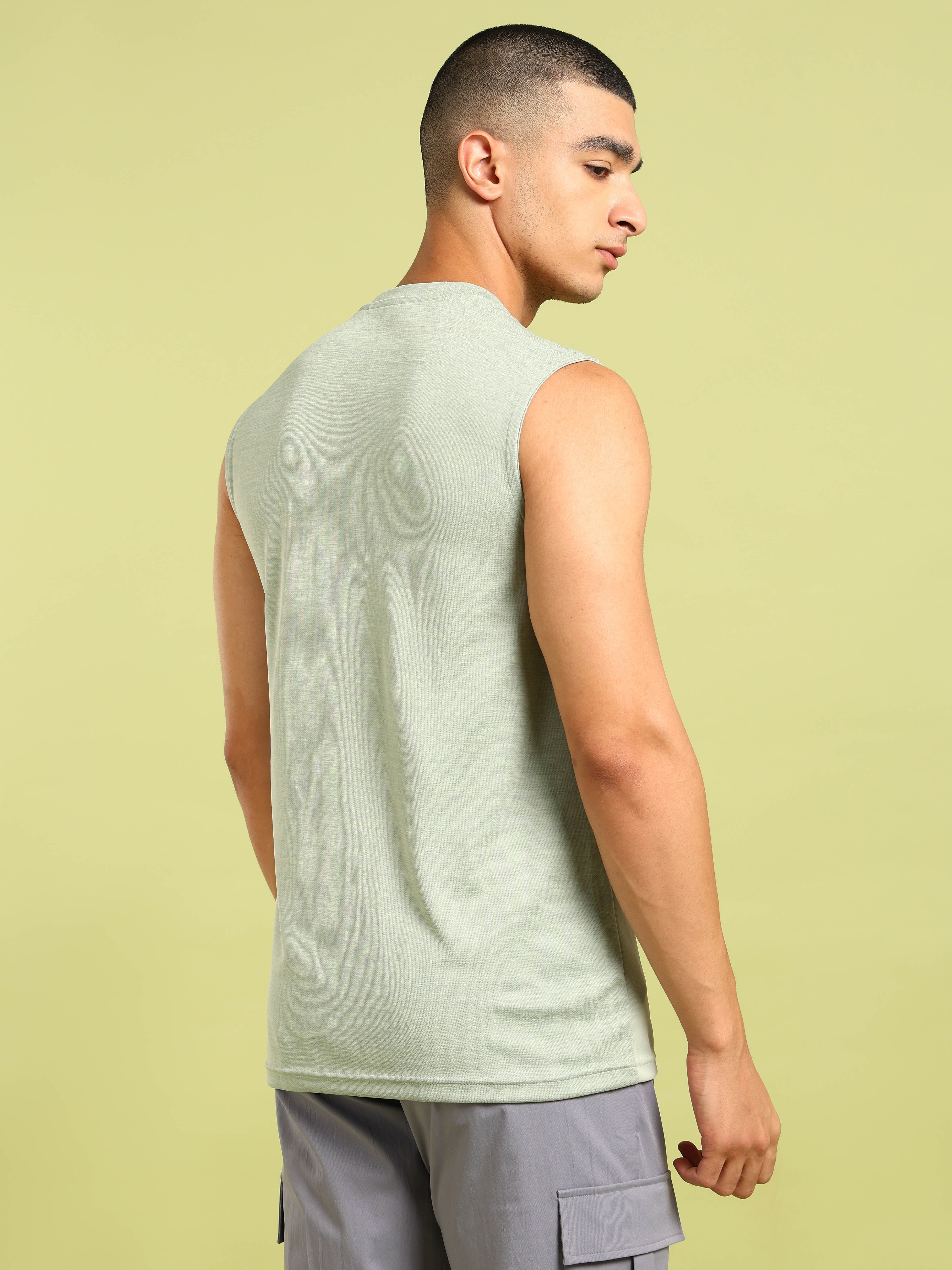 Men Colorblock Slim Fit Crew Neck Innerwear Vest with TECHNO COOL+ - Image 3