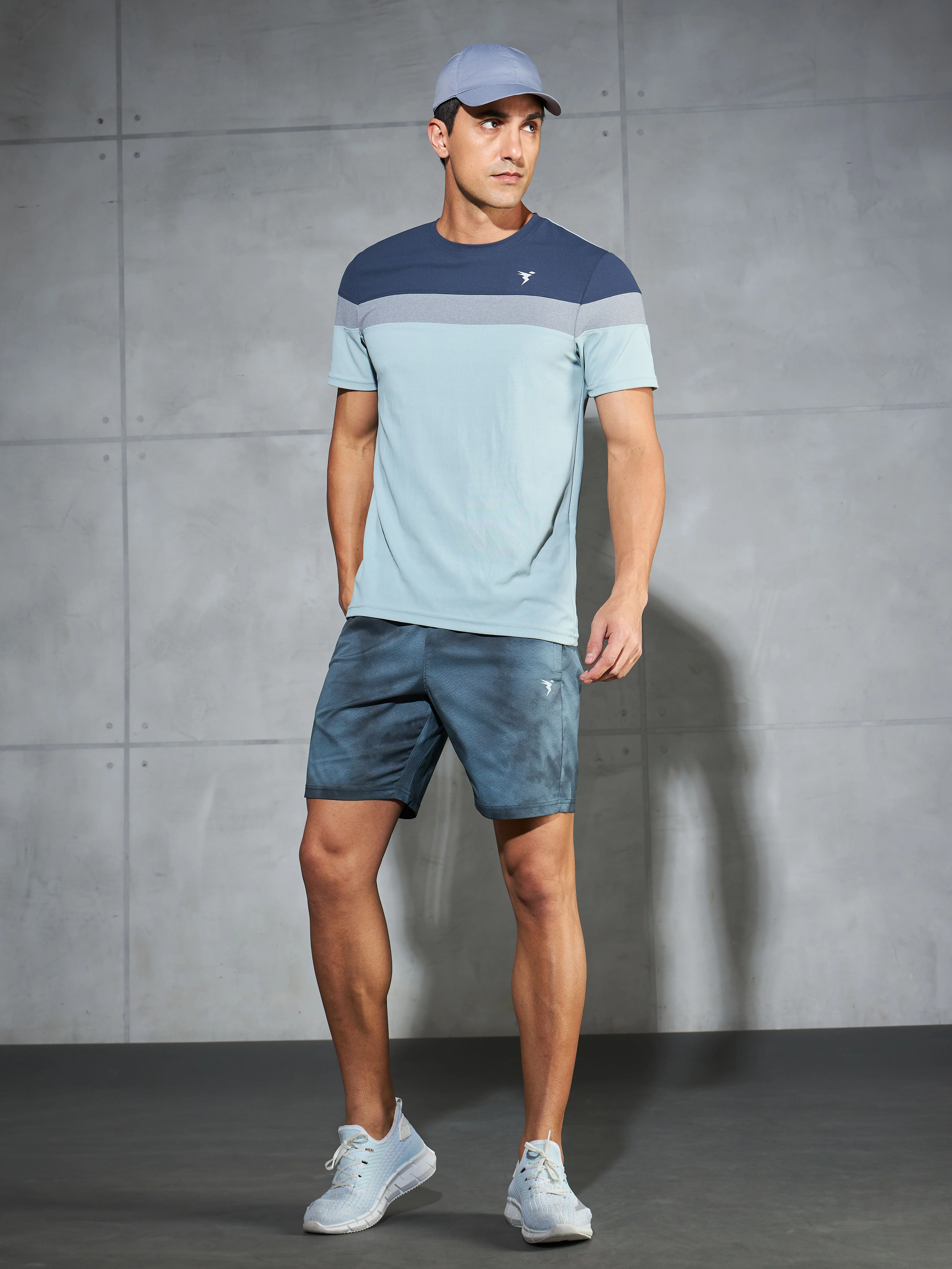 Men Colorblock Slim Fit Crew Neck T-shirt with MATPIQ - Image 5